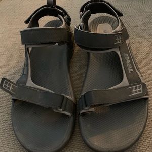 MENS TEVA SANDALS IN GREAT CONDITION